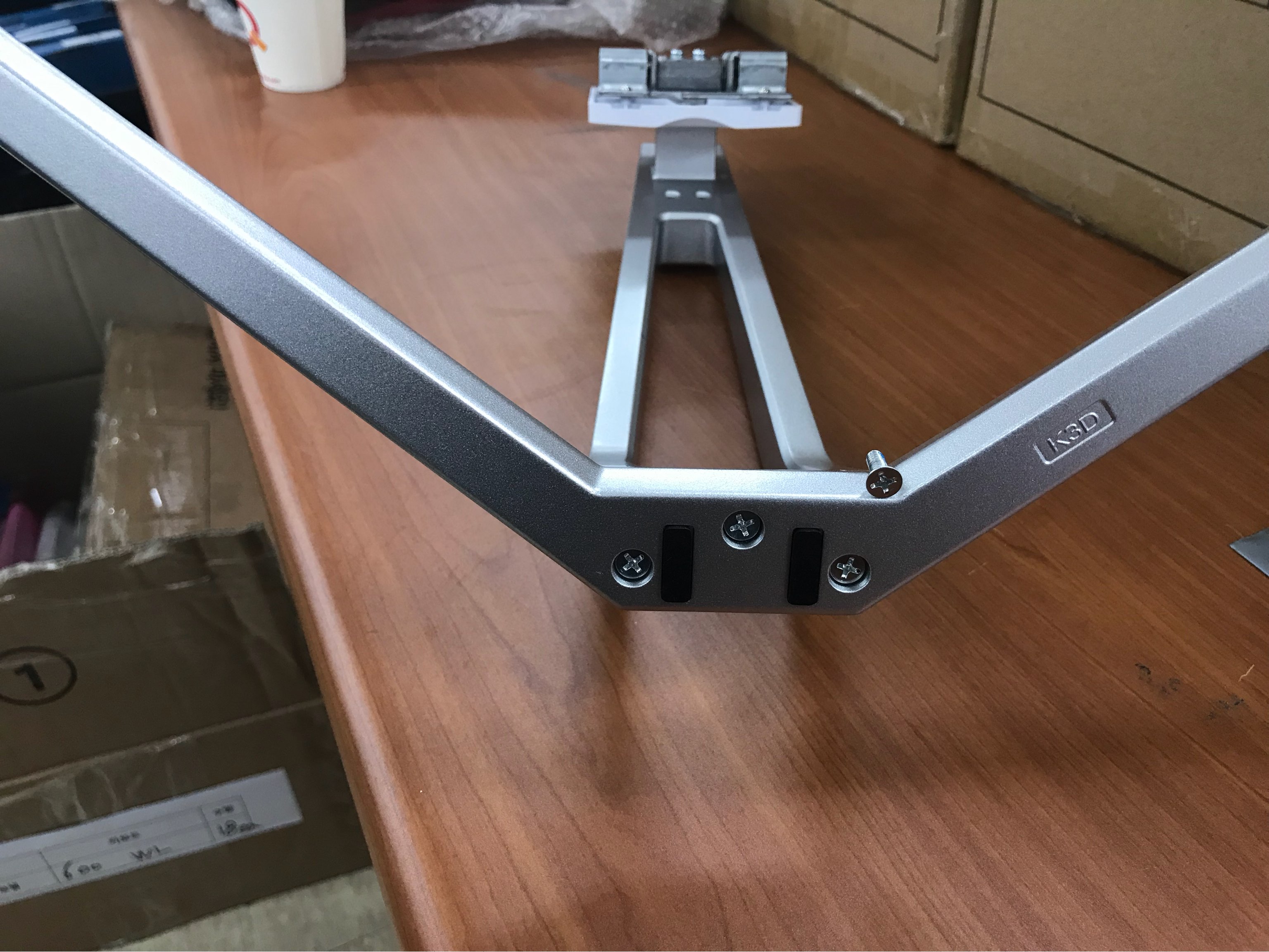 3257 / 2757C / 2754C /3298C / 2457C 스탠드 받침대 나사 조립 방법 입니다. : 질문과답변 : 한성컴퓨터  슈퍼스토어