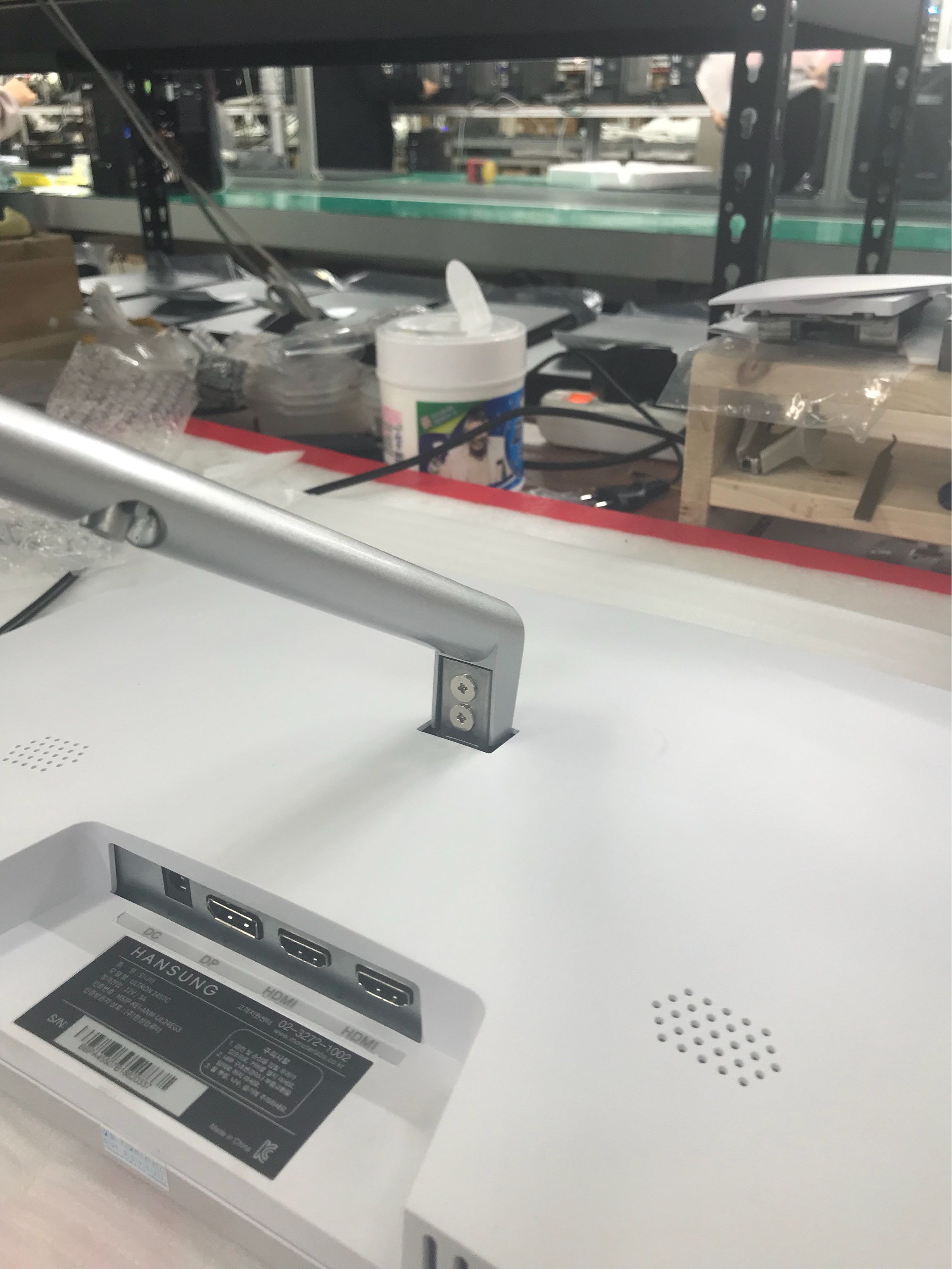 3257 / 2757C / 2754C /3298C / 2457C 스탠드 받침대 나사 조립 방법 입니다. : 질문과답변 : 한성컴퓨터  슈퍼스토어