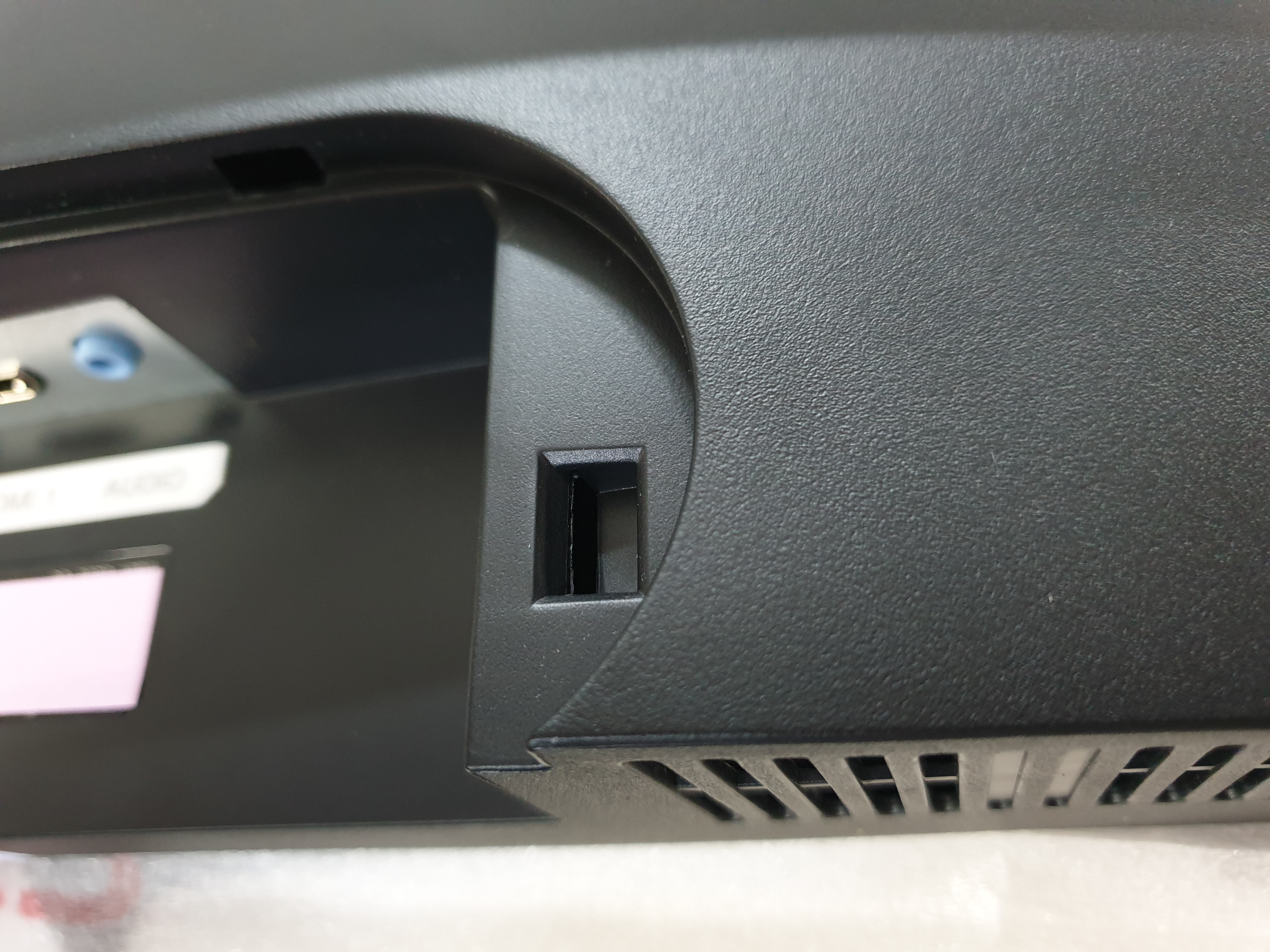 모니터 뒤쪽 반달커버 및 후면 커버 분리 방법 (TFG27F16V(Q) / 27F07V / 29F10W / 32F16V(Q) /  34Q10W(Q) / 34F10W / 3257C / 2757C 등 ) : 질문과답변 : 한성컴퓨터 슈퍼스토어