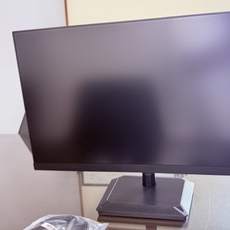 추천받아서 구매했는데 너무 마음에 들어요. 27인치 크