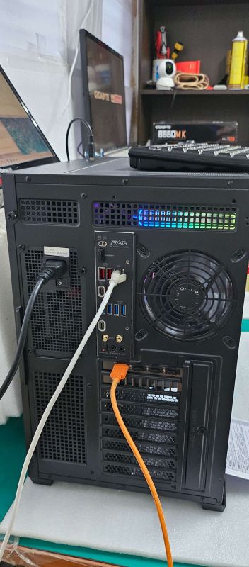 조립PC견적 사진2 슈컴 견적조립PC (No.54121) : AMD 라이젠7-5세대 7800X3D 라파엘 멀티팩정품 , GIGABYTE 지포스 RTX 5060 Ti GAMING OC D7 8GB 제이씨현