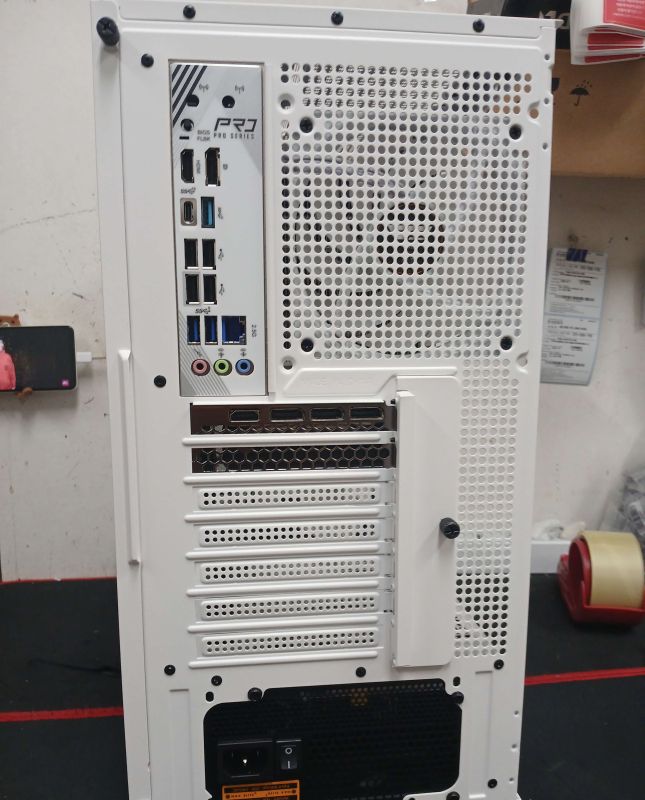 사진1 슈컴 견적조립PC (No.55138) : AMD 라이젠7-5세대 7800X3D 라파엘 멀티팩정품 , GAINWARD 지포스 RTX 5070 파이썬 III D7 12GB