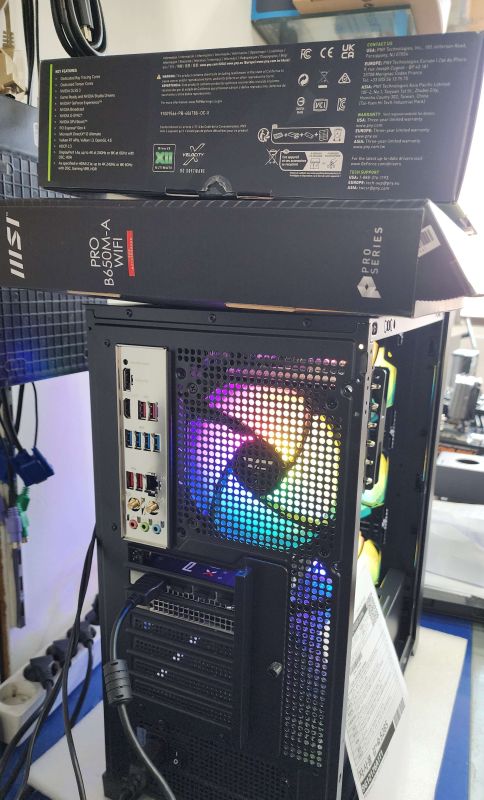 사진2 슈컴 견적조립PC (No.55370) : AMD 라이젠5-5세대 7500F 라파엘 멀티팩정품 (쿨러포함), [한성] PNY GeForce RTX 4060 Ti XLR8 Gaming OC D6 8GB Dual