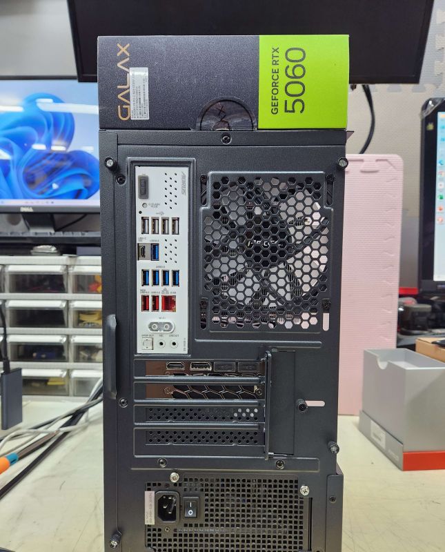 조립PC견적 사진3 AMD 라이젠5-6세대 9600X (그래니트 릿지) (멀티팩(정품)), 갤럭시 GALAX 지포스 RTX 5060 EX BLACK OC D7 8GB