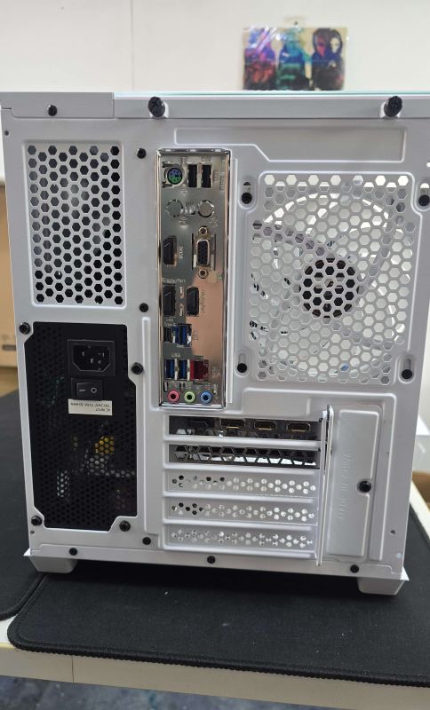 조립PC견적 사진1 인텔 코어i5-14세대 14400F (랩터레이크 리프레시) (정품), GIGABYTE 지포스 RTX 3050 WINDFORCE OC V2 D6 6GB 피씨디렉트