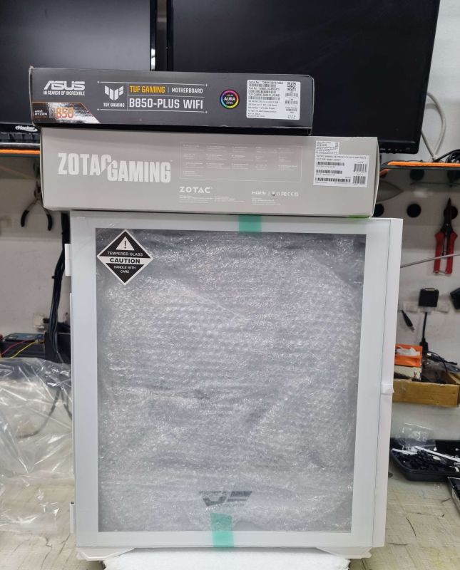 조립PC견적 사진4 AMD 라이젠7-6세대 9800X3D (그래니트 릿지) (멀티팩(정품)), ZOTAC GAMING 지포스 RTX 5070 AMP White D7 12GB