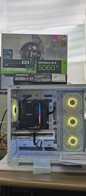 조립PC견적 사진1 AMD 라이젠5-4세대 5600 버미어 멀티팩정품 (쿨러포함), 갤럭시 GALAX 지포스 RTX 5060 Ti WHITE OC D7 8GB