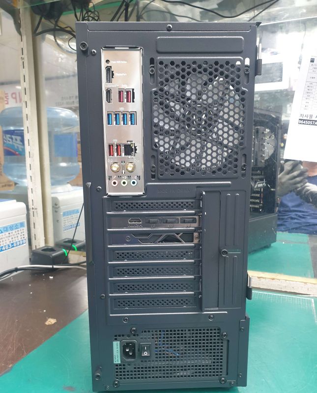 조립PC견적 사진1 AMD 라이젠5-5세대 7500F (라파엘) (벌크), MSI 지포스 RTX 5060 게이밍 OC D7 8GB 트윈프로져