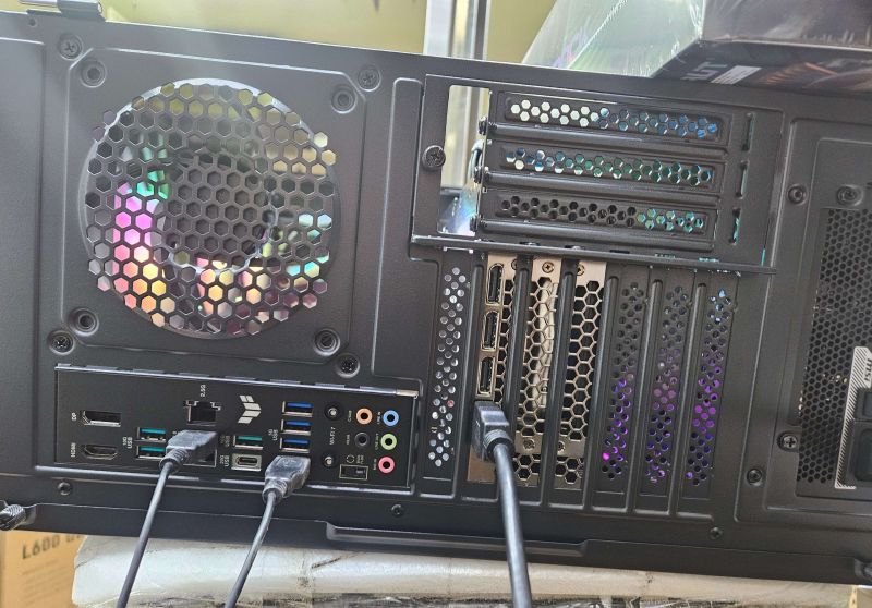 조립PC견적 사진2 AMD 라이젠7-6세대 9800X3D (그래니트 릿지) (정품), PALIT 지포스 RTX 5080 GAMEROCK OC D7 16GB 이엠텍