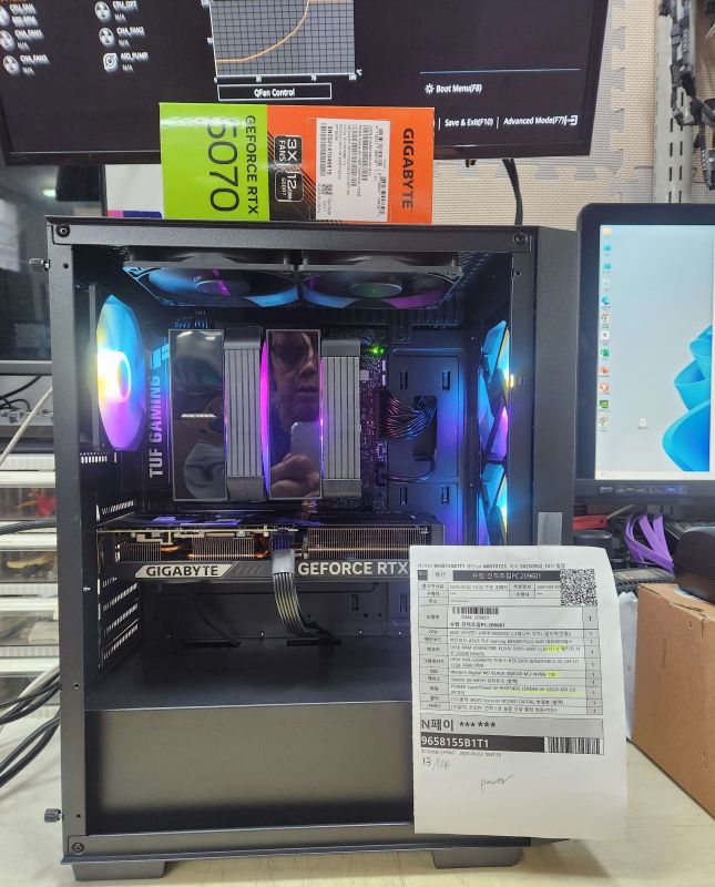 조립PC견적 사진1 AMD 라이젠7-6세대 9800X3D (그래니트 릿지) (멀티팩(정품)), GIGABYTE 지포스 RTX 5070 WINDFORCE OC SFF D7 12GB 피씨디렉트