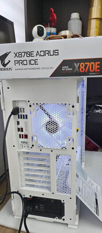 조립PC견적 사진2 AMD 라이젠9-6세대 9950X (그래니트 릿지) (멀티팩(정품)), GIGABYTE X870E AORUS PRO ICE 제이씨현