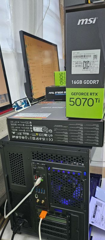 조립PC견적 사진2 AMD 라이젠7-6세대 9800X3D (그래니트 릿지) (멀티팩(정품)), MSI 지포스 RTX 5070 Ti 쉐도우 3X OC D7 16GB
