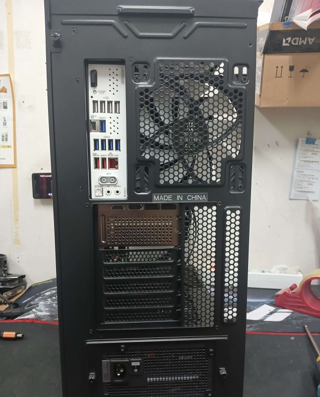조립PC견적 사진1 AMD 라이젠7-6세대 9800X3D (그래니트 릿지) (정품), [한성] PNY GeForce RTX 5070 Ti OC D7 16GB Triple Fan