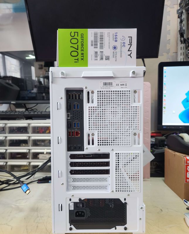 조립PC견적 사진3 인텔 코어 울트라9 시리즈2 285K (애로우레이크) (벌크), [한성] PNY GeForce RTX 5070 Ti OC D7 16GB Triple Fan