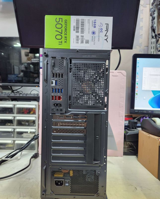 조립PC견적 사진3 AMD 라이젠7-6세대 9700X (그래니트 릿지) (멀티팩(정품)), [한성] PNY GeForce RTX 5070 Ti OC D7 16GB Triple Fan