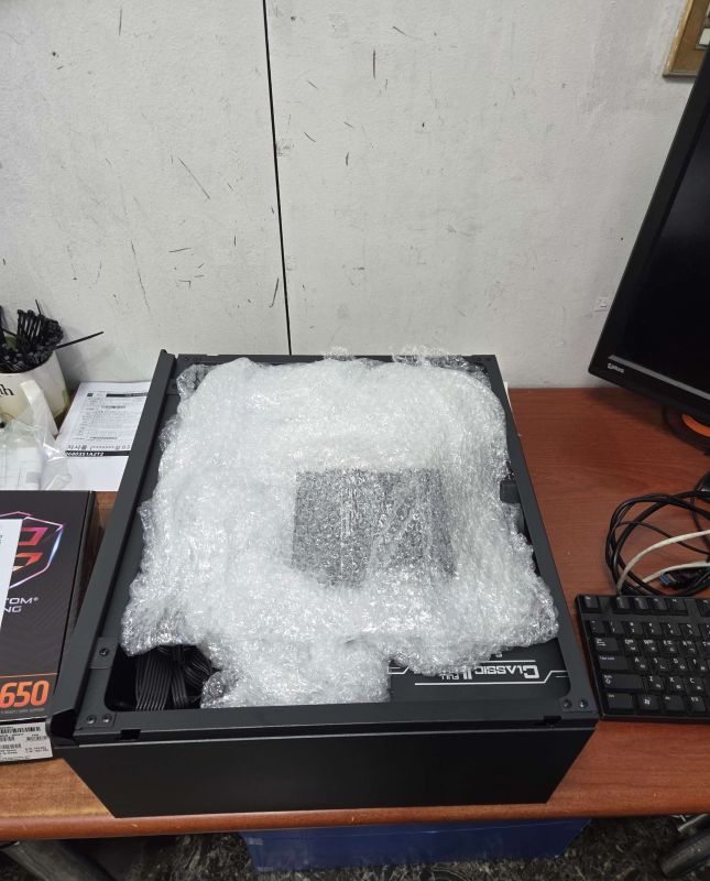 조립PC견적 사진3 AMD 라이젠5-5세대 8600G (피닉스) (멀티팩(정품)), ASRock B650M PG Lightning 에즈윈