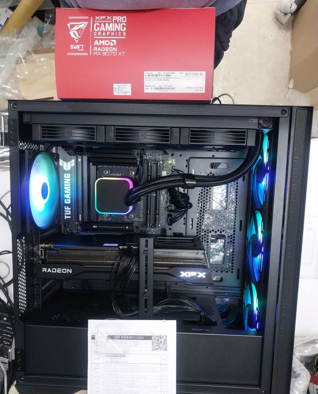 조립PC견적 사진1 AMD 라이젠7-5세대 7800X3D 라파엘 멀티팩정품 , XFX 라데온 RX 9070 XT SWIFT D6 16GB