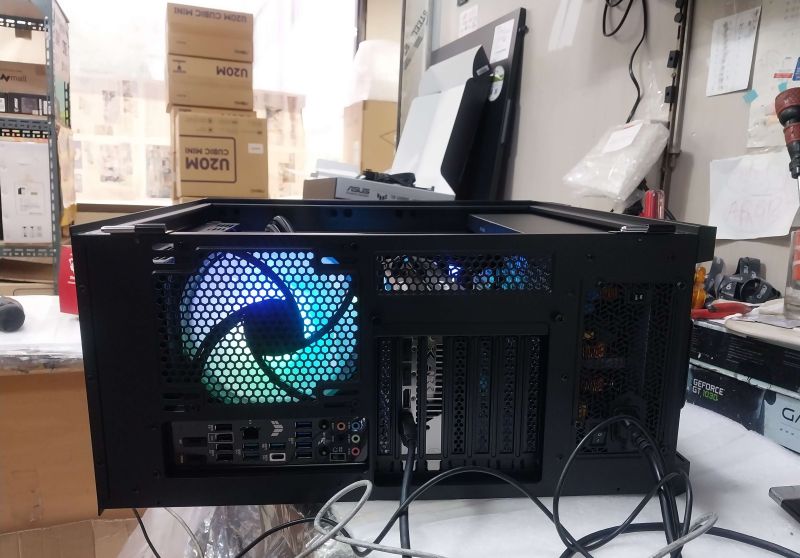 조립PC견적 사진2 AMD 라이젠7-5세대 7800X3D 라파엘 멀티팩정품 , XFX 라데온 RX 9070 XT SWIFT D6 16GB