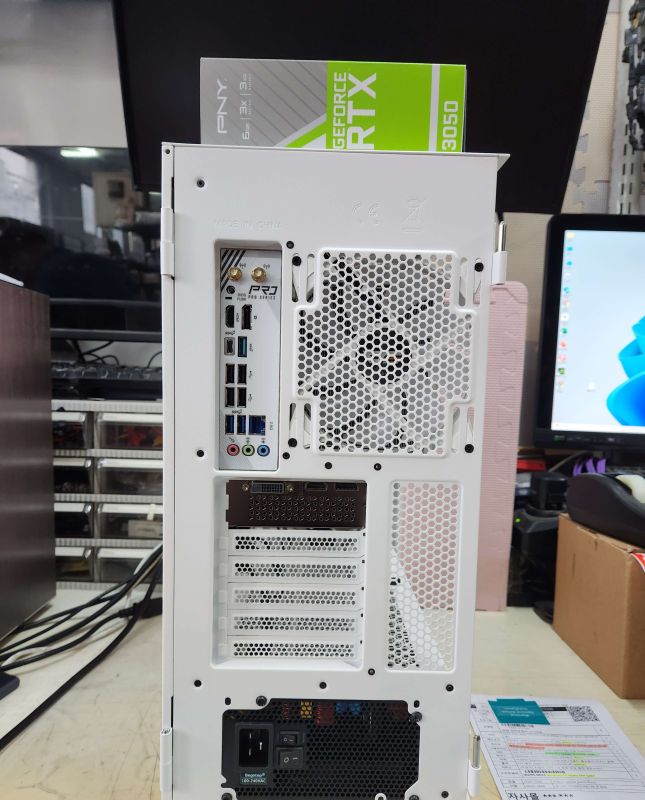 조립PC견적 사진1 AMD 라이젠9-6세대 9900X (그래니트 릿지) (멀티팩(정품)), [한성] PNY GeForce RTX 3050 VERTO D6 6GB Dual