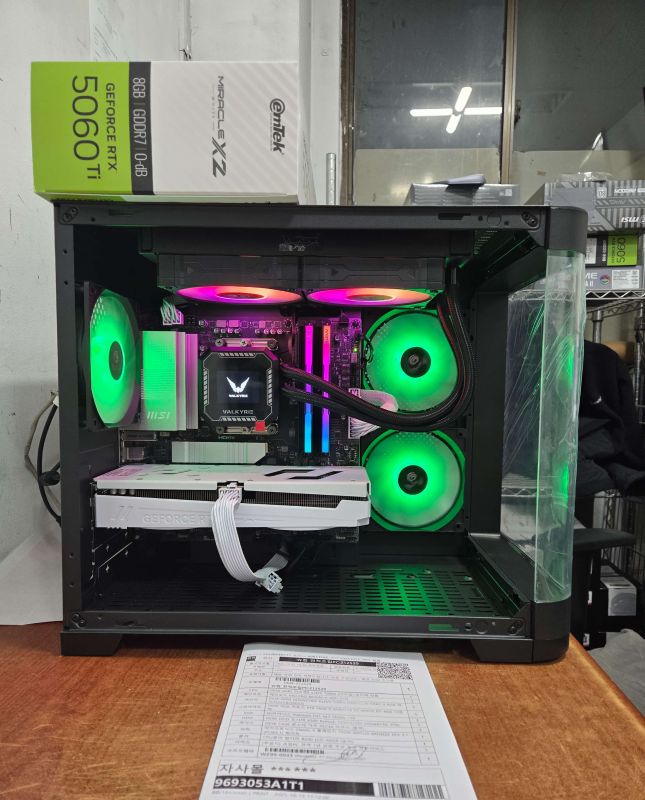 조립PC견적 사진1 AMD 라이젠9-5세대 7900X 라파엘 멀티팩 정품, 이엠텍 지포스 RTX 5060 Ti MIRACLE X2 WHITE D7 8GB