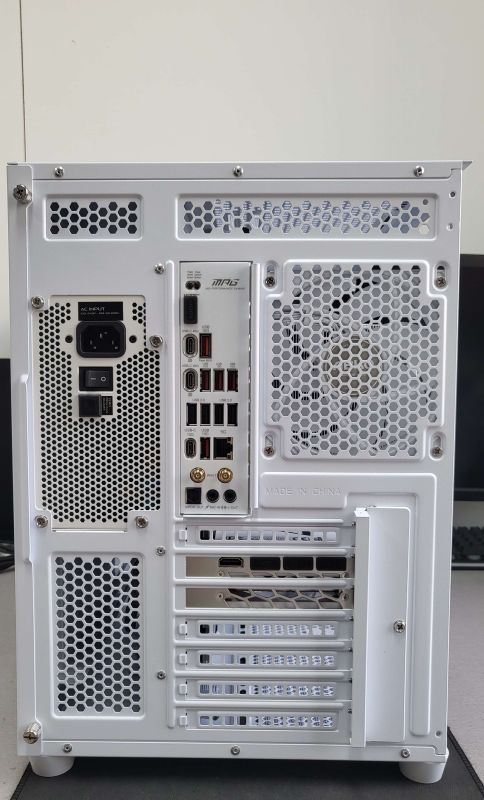 조립PC견적 사진1 AMD 라이젠7-6세대 9800X3D (그래니트 릿지) (정품), ZOTAC GAMING 지포스 RTX 5080 SOLID OC White D7 16GB