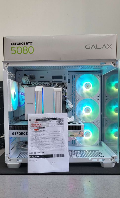 조립PC견적 사진2 AMD 라이젠7-6세대 9800X3D (그래니트 릿지) (정품), ZOTAC GAMING 지포스 RTX 5080 SOLID OC White D7 16GB