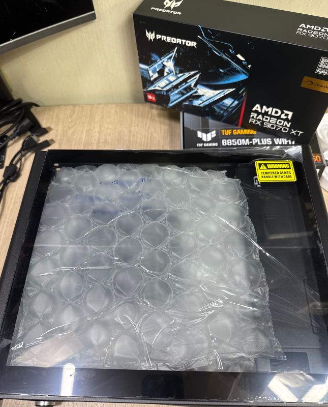 조립PC견적 사진4 AMD 라이젠7-6세대 9800X3D (그래니트 릿지) (정품), [한성] 에이서 PREDATOR 라데온 RX 9070 XT BiFrost OC D6 16GB