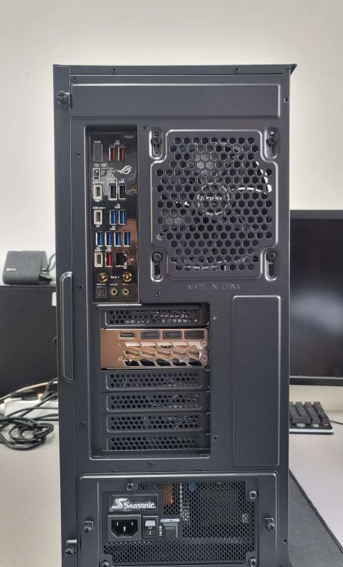 조립PC견적 사진3 AMD 라이젠9-6세대 9950X3D (그래니트 릿지) (정품), 갤럭시 GALAX 지포스 RTX 5070 EX GAMER BLACK OC D7 12GB