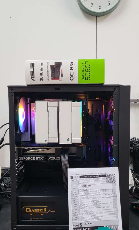 조립PC견적 사진1 AMD 라이젠7-6세대 9800X3D (그래니트 릿지) (멀티팩(정품)), ASUS DUAL 지포스 RTX 5060 TI OC D7 8GB 인텍앤컴퍼니