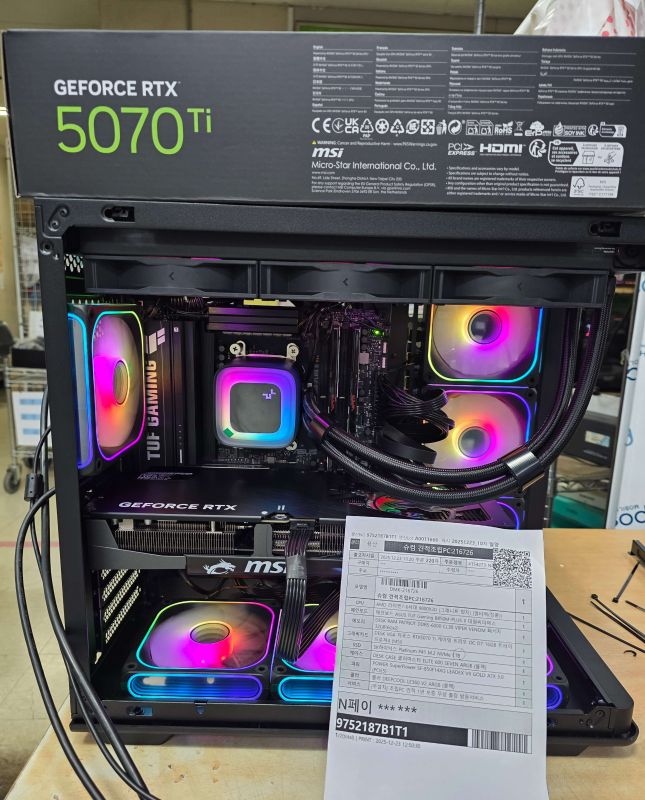조립PC견적 사진1 AMD 라이젠7-6세대 9800X3D (그래니트 릿지) (멀티팩(정품)), MSI 지포스 RTX 5070 Ti 게이밍 트리오 OC D7 16GB 트라이프로져4