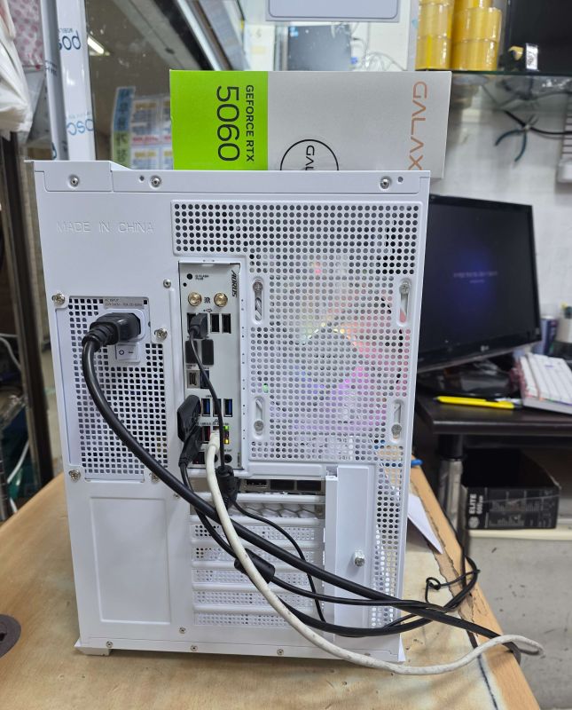 조립PC견적 사진2 AMD 라이젠5-6세대 9600 (그래니트 릿지) (멀티팩 정품), 갤럭시 GALAX 지포스 RTX 5060 EX WHITE OC D7 8GB