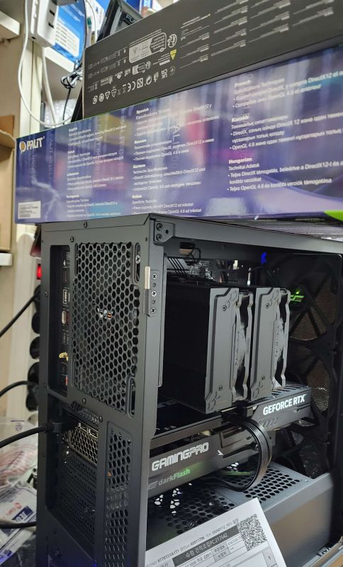 조립PC견적 사진2 AMD 라이젠5-6세대 9600X (그래니트 릿지) (멀티팩(정품)), PALIT 지포스 RTX 5070 GAMINGPRO-S D7 12GB 이엠텍