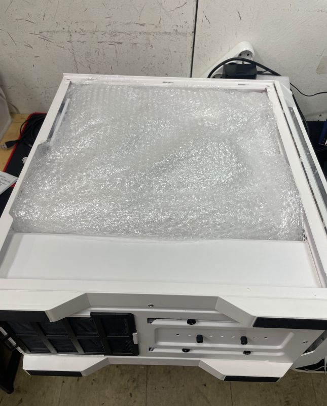 조립PC견적 사진4 AMD 라이젠7-6세대 9800X3D (그래니트 릿지) (멀티팩(정품)), MSI 지포스 RTX 5080 게이밍 트리오 OC D7 16GB 트라이프로져4