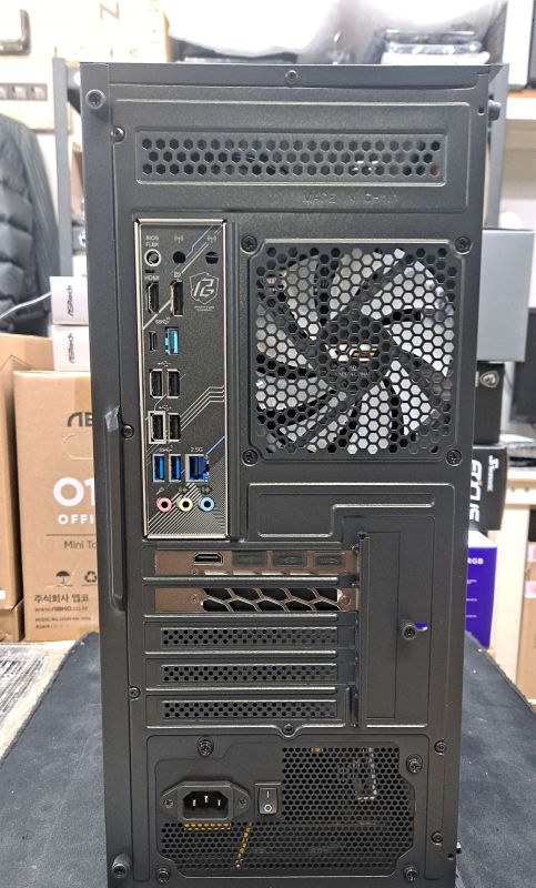 조립PC견적 사진1 AMD 라이젠5-5세대 7500F (라파엘) (벌크), 갤럭시 GALAX 지포스 RTX 5050 BLACK OC D6 8GB DUAL HDMI
