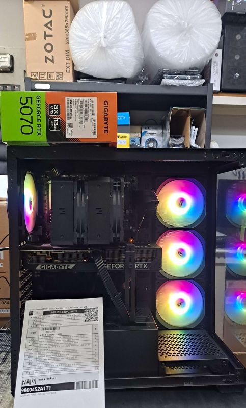 조립PC견적 사진2 인텔 코어i5-14세대 14400F (랩터레이크 리프레시) (정품), GIGABYTE 지포스 RTX 5070 WINDFORCE OC SFF D7 12GB 제이씨현