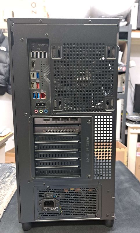 조립PC견적 사진1 AMD 라이젠9-6세대 9950X3D (그래니트 릿지) (멀티팩(정품)), MANLI 지포스 RTX 5070 Ti Nebula D7 16GB 대원씨티에스