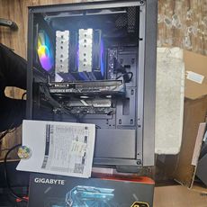 인텔 코어i5-14세대 14400F (랩터레이크 리프레시) (정품), GIGABYTE 지포스 RTX 5060 GAMING OC D7 8GB 제이씨현