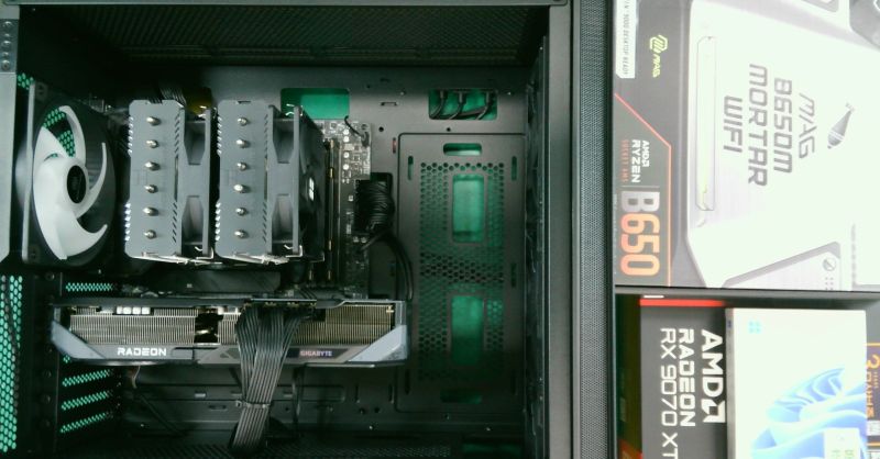 조립PC견적 사진1 AMD 라이젠7-6세대 9800X3D (그래니트 릿지) (멀티팩(정품)), GIGABYTE 라데온 RX 9070 XT GAMING OC D6 16GB 제이씨현