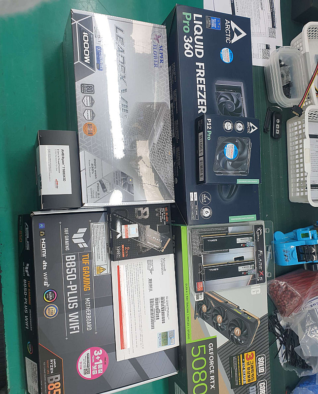 조립PC견적 사진1 AMD 라이젠7-6세대 9800X3D (그래니트 릿지) (멀티팩(정품)), ZOTAC GAMING 지포스 RTX 5080 SOLID CORE OC D7 16GB