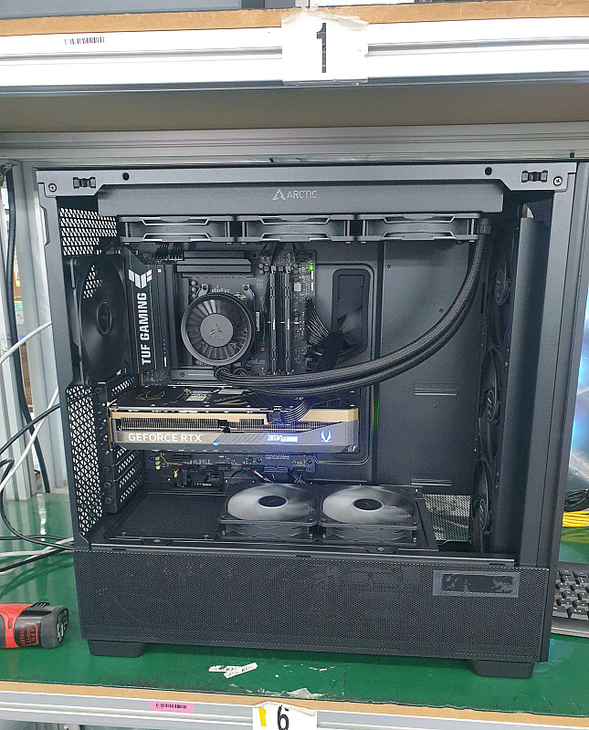 조립PC견적 사진3 AMD 라이젠7-6세대 9800X3D (그래니트 릿지) (멀티팩(정품)), ZOTAC GAMING 지포스 RTX 5080 SOLID CORE OC D7 16GB