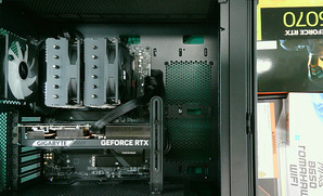 AMD 라이젠7-5세대 7800X3D 라파엘 멀티팩정품 , GIGABYTE 지포스 RTX 5070 WINDFORCE OC SFF D7 12GB 피씨디렉트 : 견적 PC 갤러리