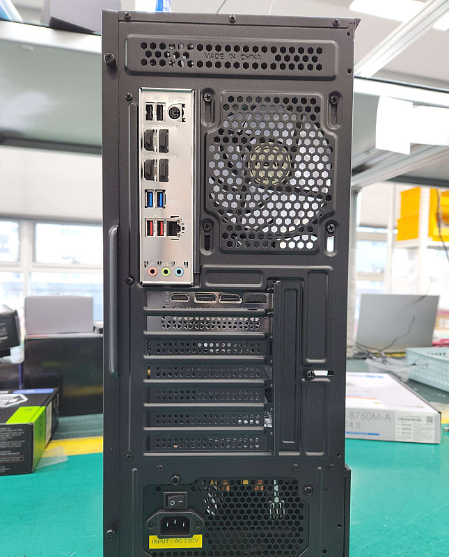 조립PC견적 사진2 인텔 코어i5-14세대 14400F (랩터레이크 리프레시) (정품), [한성] PNY GeForce RTX 5060 Ti ARGB EPIC-X RGB OC D7 8GB Triple Fan