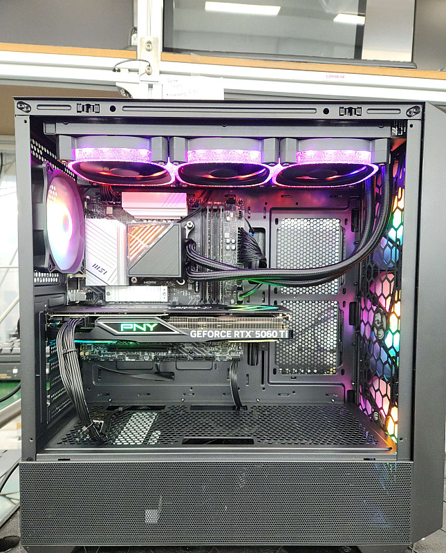 조립PC견적 사진3 인텔 코어i5-14세대 14400F (랩터레이크 리프레시) (정품), [한성] PNY GeForce RTX 5060 Ti ARGB EPIC-X RGB OC D7 8GB Triple Fan